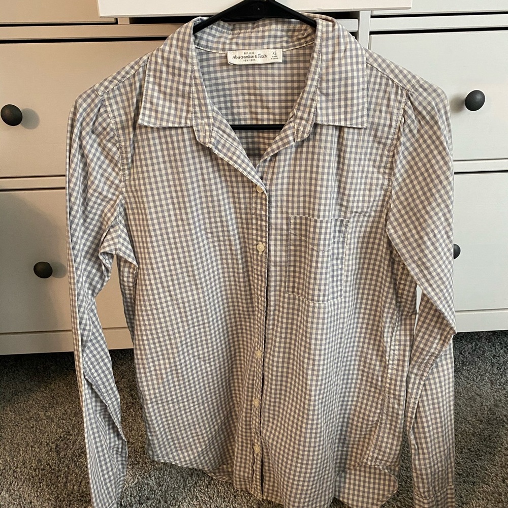 A&F Gray Shirt XS